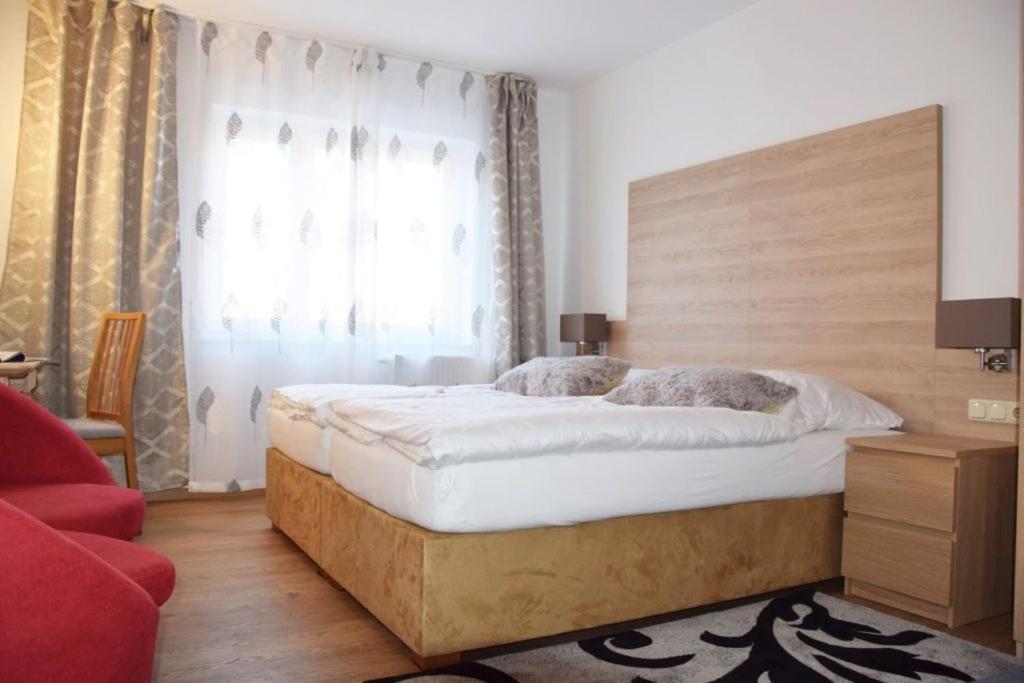 Das Falk Apartmenthaus Nuremberg Extérieur photo