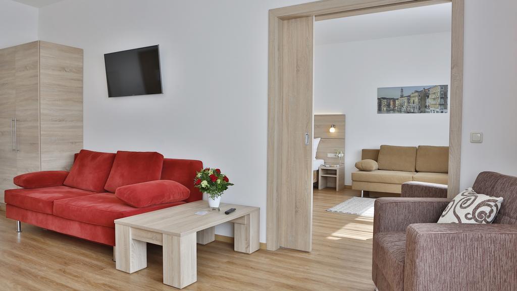 Das Falk Apartmenthaus Nuremberg Extérieur photo