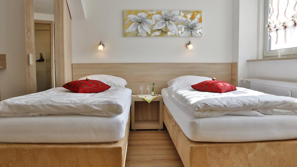 Das Falk Apartmenthaus Nuremberg Extérieur photo